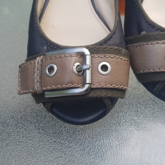 NINE WEST PEEP TOE BUCKLE TOP FLATS - Picture 2 of 8